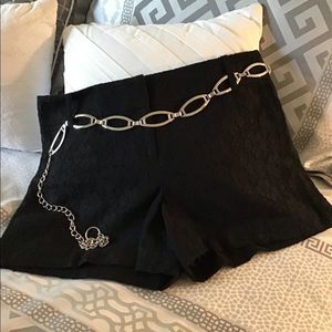 ANN TAYLOR LOFT Lacy Shorts Pockets Black Size 4